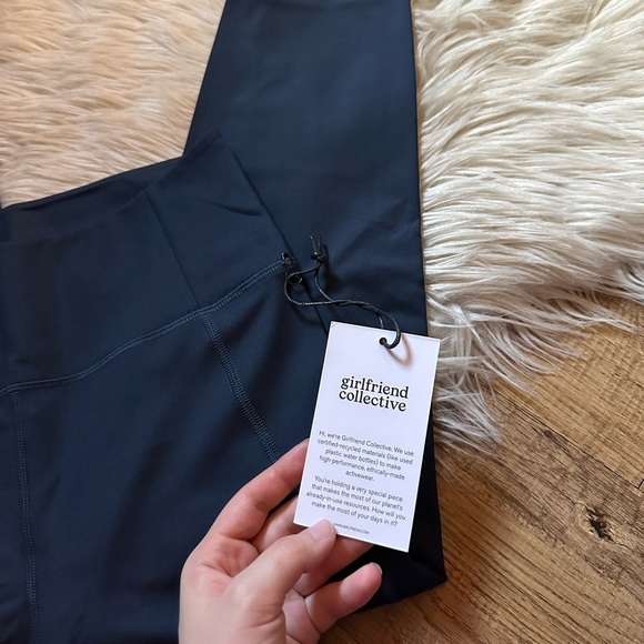 GIRLFRIEND COLLECTIVE High-Rise Compression 7/8 Leggings In Navy Blue - Picture 5 of 7